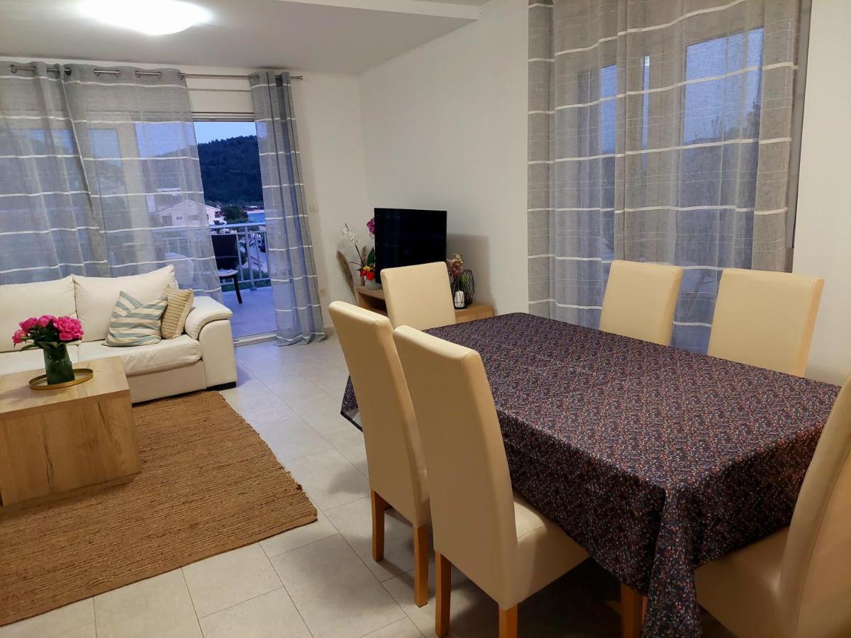Apartment Frana Delux Kremena Eksteriør bilde